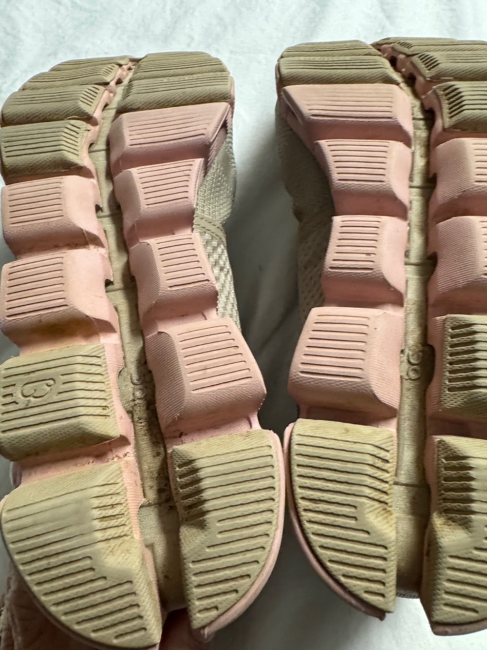 On Cloud X Women's Athletic Shoes sand/rose size 10.5 - Picture 9 of 13